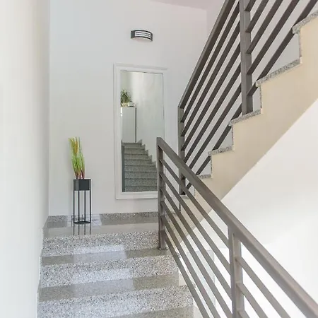 Sunset アパート ザダル